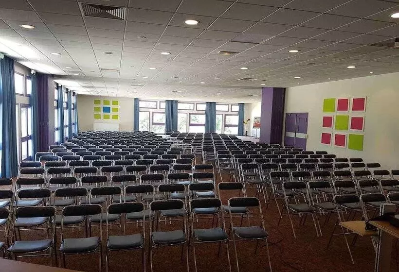 Hotel Ibis Styles Arles Palais Des Congrès