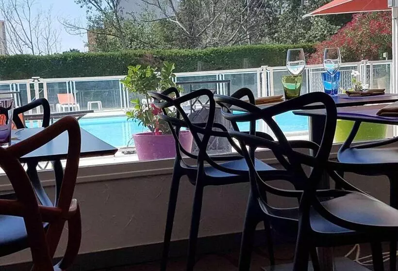 Hotel Ibis Styles Arles Palais Des Congrès