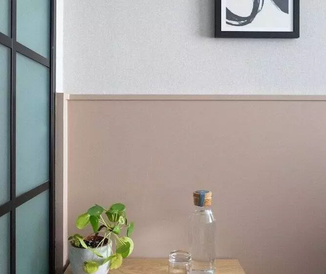 Inhabit Queen S Gardens, A Member Of Design Hotels