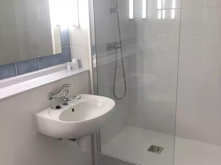 ホテル Kyriad Direct Nancy Sud  Vandoeuvre