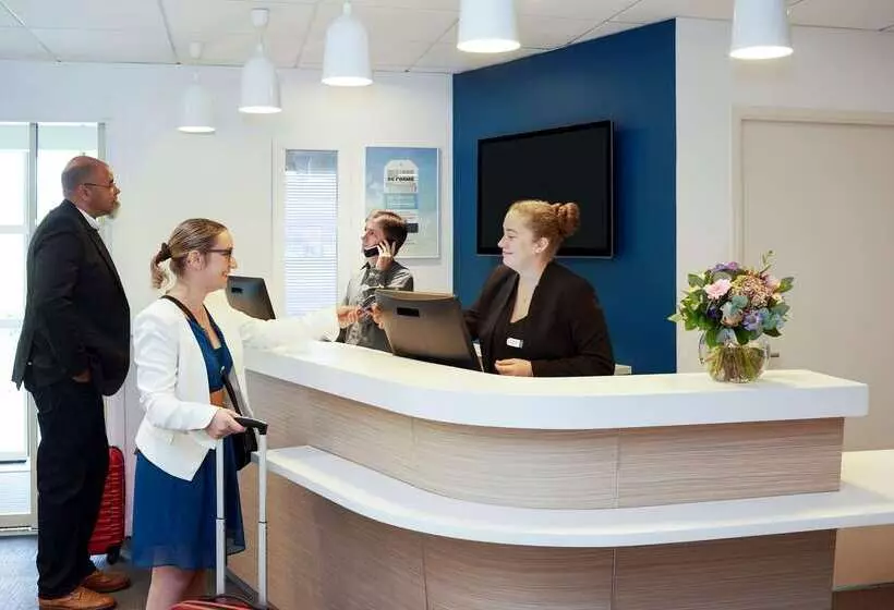 ホテル Kyriad Le Mans Est