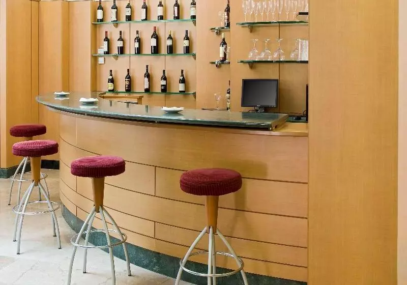 ホテル Logroño Parque