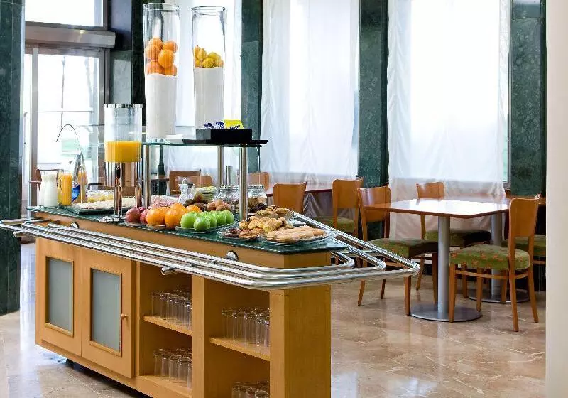 ホテル Logroño Parque