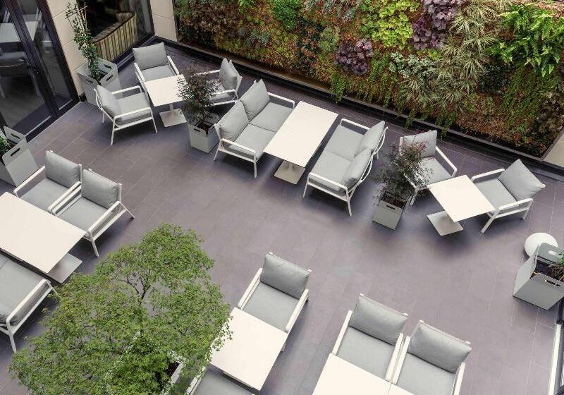 هتل Mercure Paris Opera Garnier Hôtel & Spa