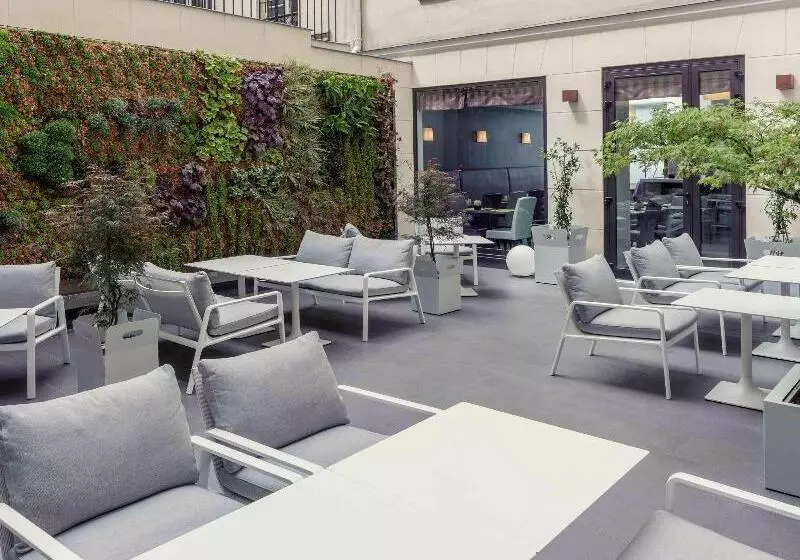 ホテル Mercure Paris Opera Garnier Hôtel & Spa