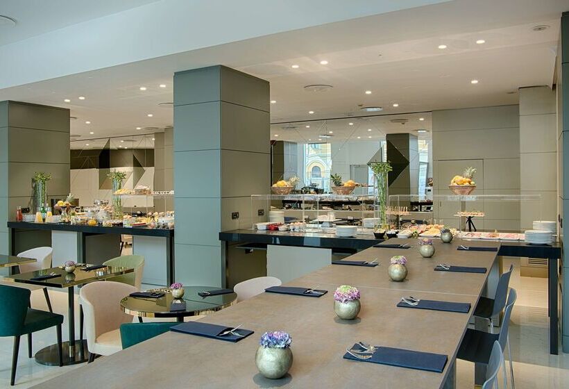 Отель NH Collection Porta Nuova