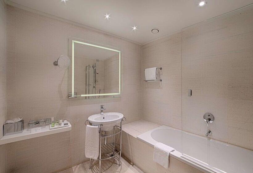 Отель NH Collection Porta Nuova