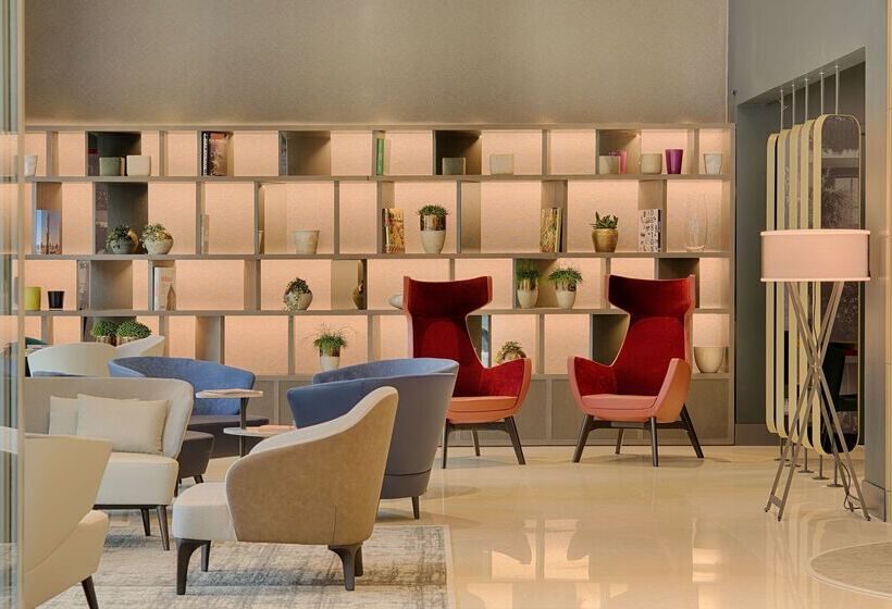 Отель NH Collection Porta Nuova