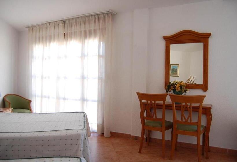 בית מלון כפרי El Gamo