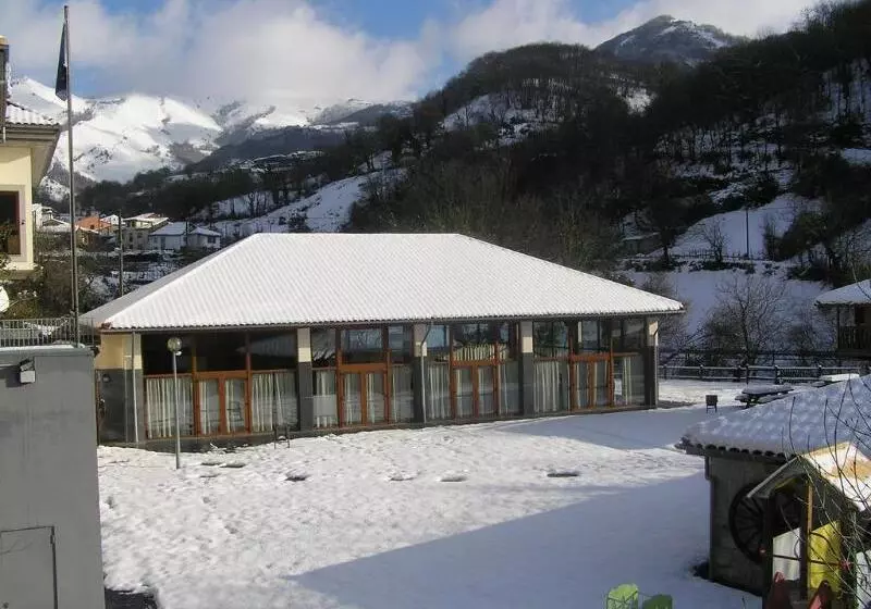 田舎風ホテル Santa Cristina