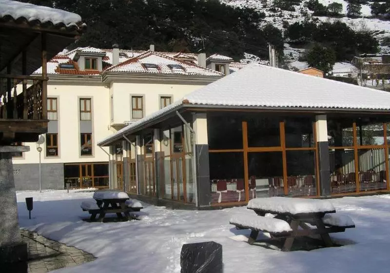 田舎風ホテル Santa Cristina