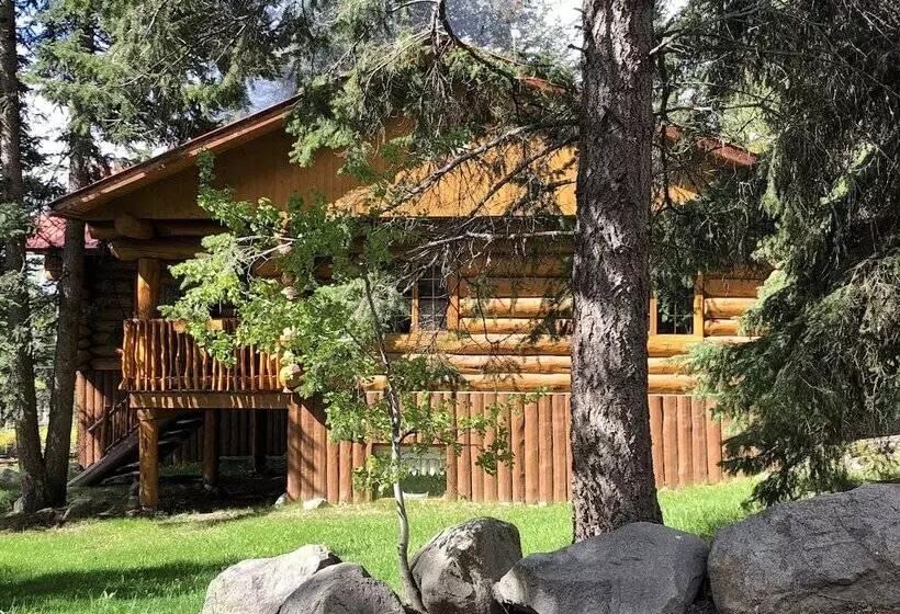 Hotelli Beaver Guestranch