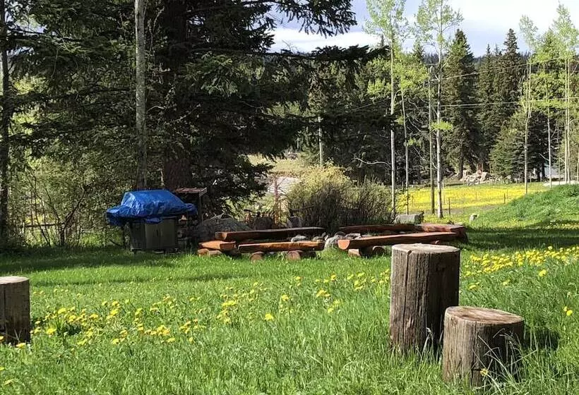 Hotelli Beaver Guestranch