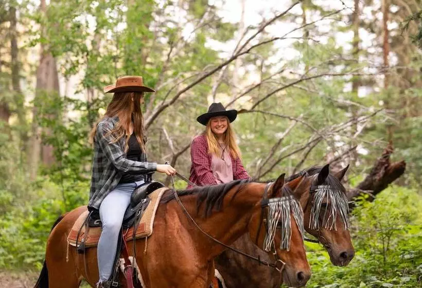 Hotelli Beaver Guestranch