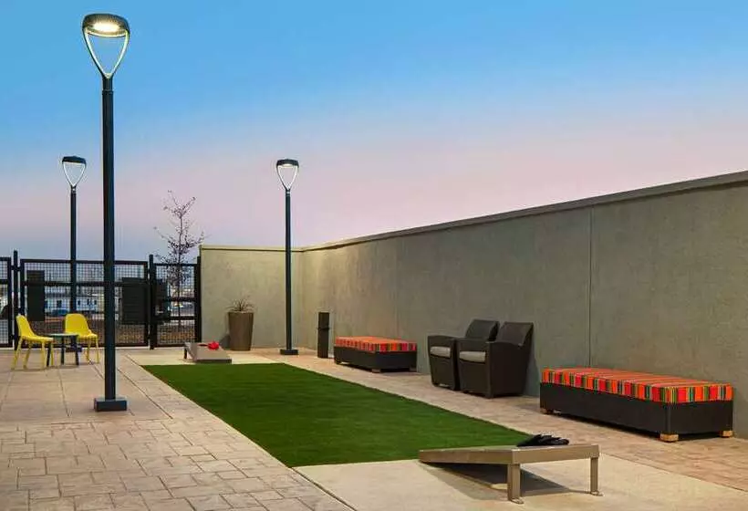هتل Home2 Suites By Hilton, Carlsbad, New Mexico