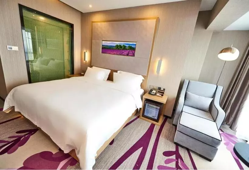 Lavande Hotel Haining Leather City Yintai Branch