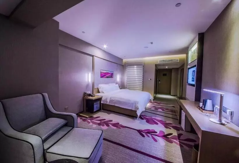 Lavande Hotel Haining Leather City Yintai Branch