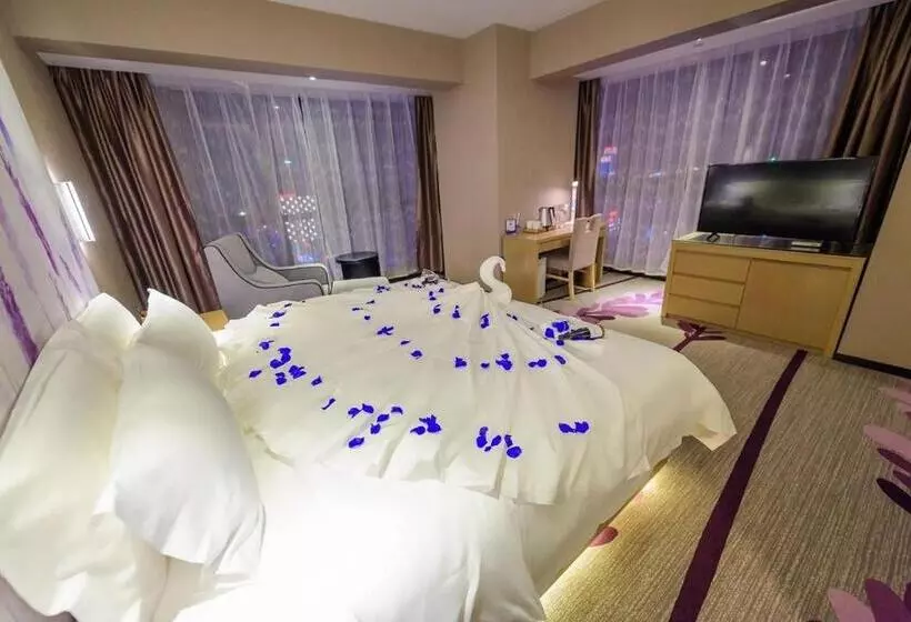 Lavande Hotel Haining Leather City Yintai Branch