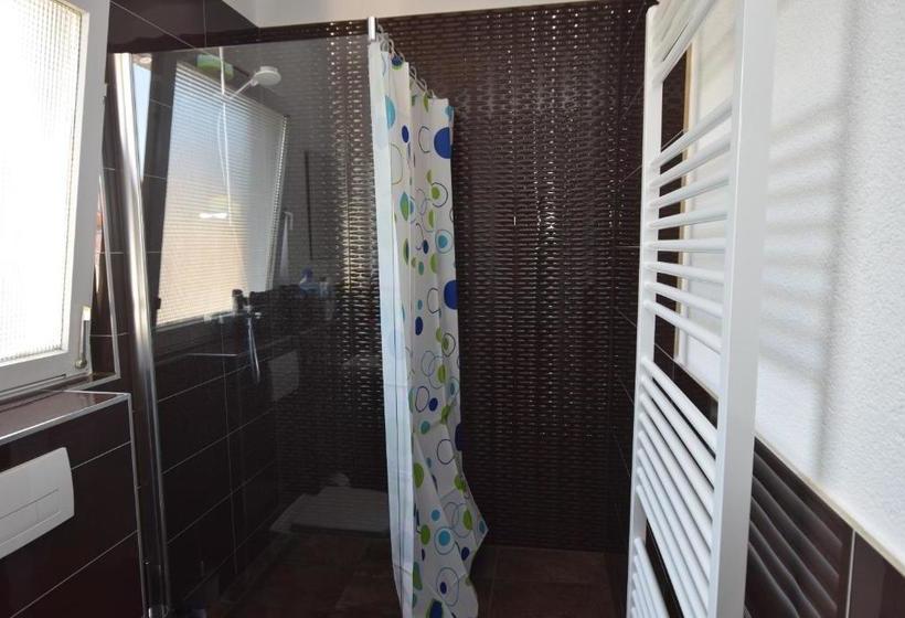 ユースホステル Nürtingen Zimmer