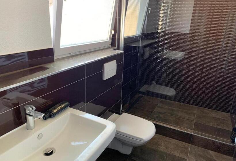 ユースホステル Nürtingen Zimmer