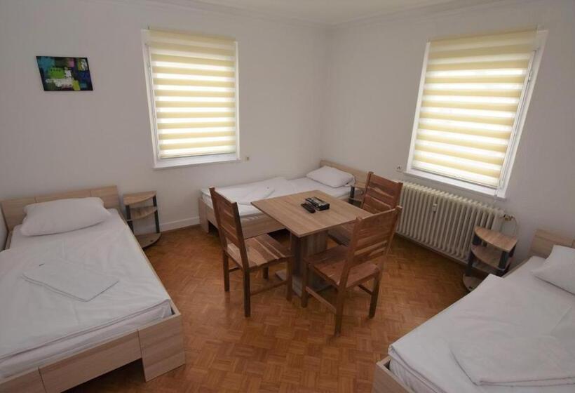 ユースホステル Nürtingen Zimmer