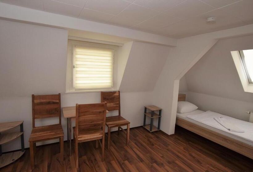 ユースホステル Nürtingen Zimmer