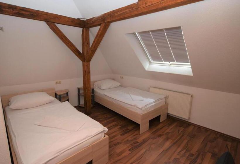 ユースホステル Nürtingen Zimmer