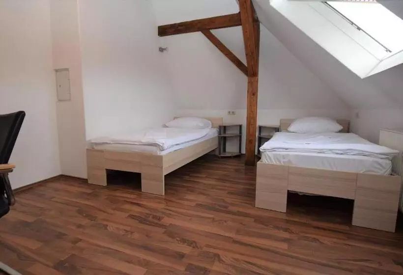 ユースホステル Nürtingen Zimmer