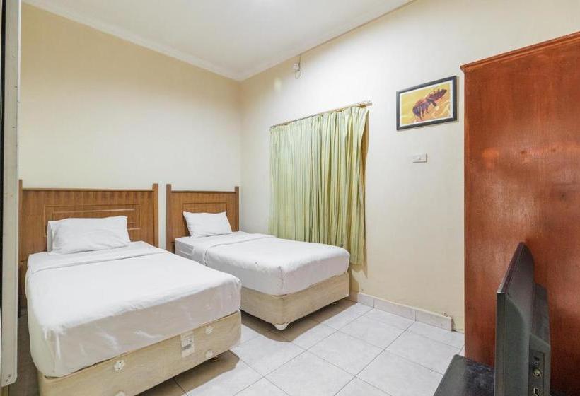 בית מלון כפרי Koolkost Near Transmart Pekanbaru