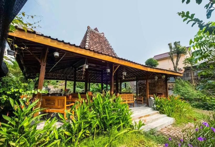 Отель Oyo 3562 Pondok Inspirasi Minggir