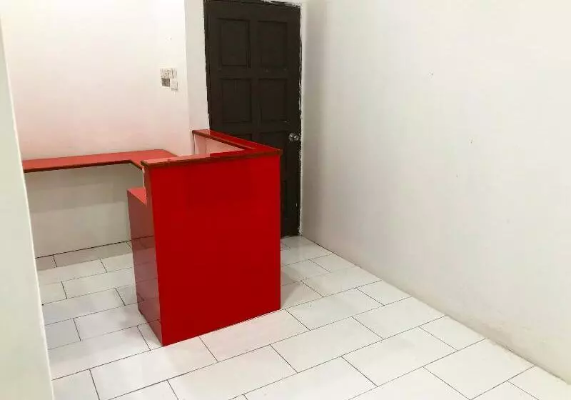 Hotelli Spot On 90077 Cherry's Lodge