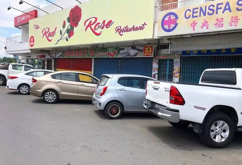 Hotelli Spot On 90077 Cherry's Lodge