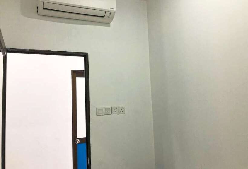 Hotelli Spot On 90077 Cherry's Lodge