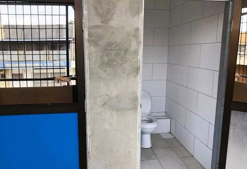 Hotelli Spot On 90077 Cherry's Lodge