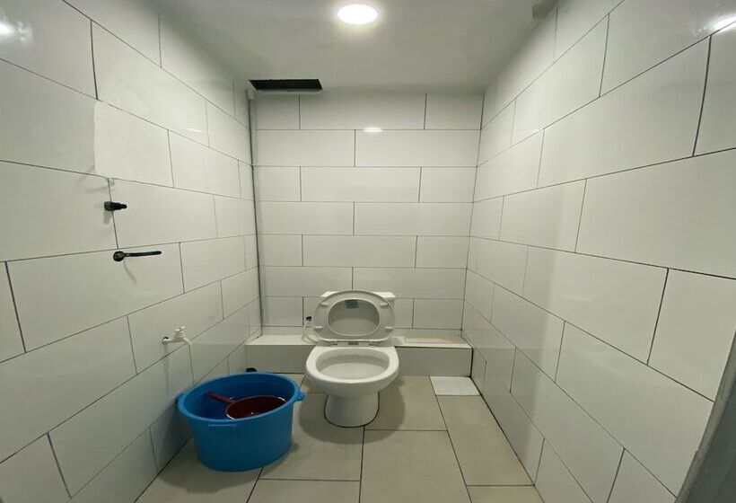 Szálloda Spot On 90077 Cherry's Lodge