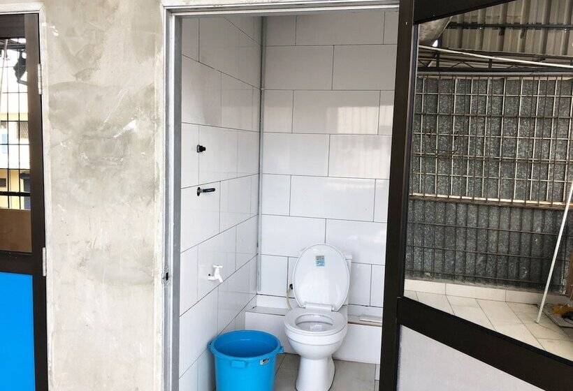 Hotelli Spot On 90077 Cherry's Lodge