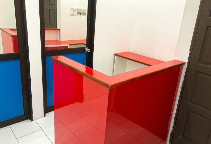 Szálloda Spot On 90077 Cherry's Lodge