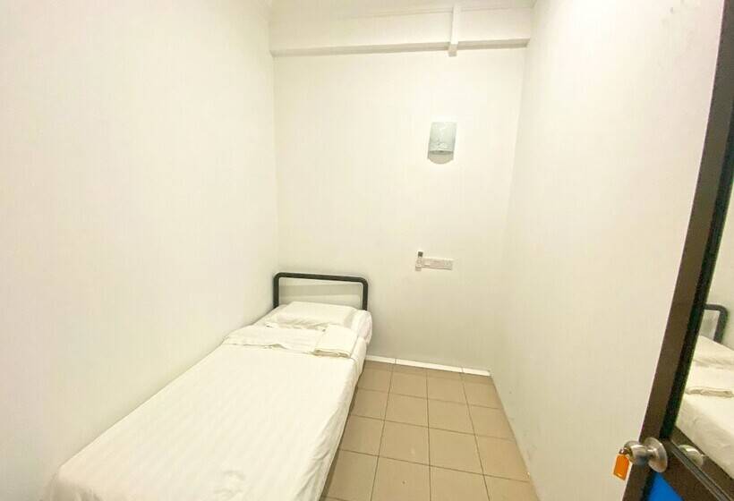 Szálloda Spot On 90077 Cherry's Lodge