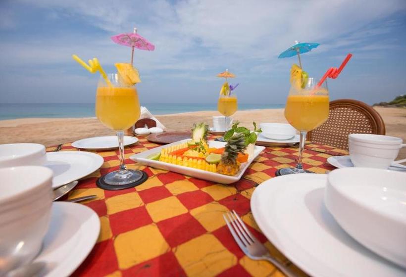 Hotel The Max Wadiya