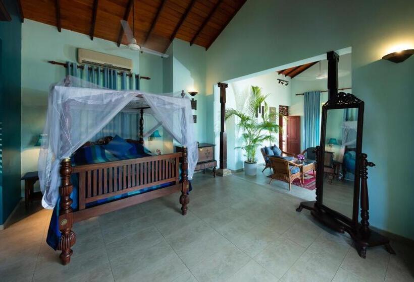 Hotel The Max Wadiya