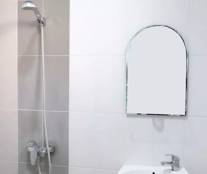 ベッドアンドブレックファースト Gapura Residence Airport Semarang By Sinergi
