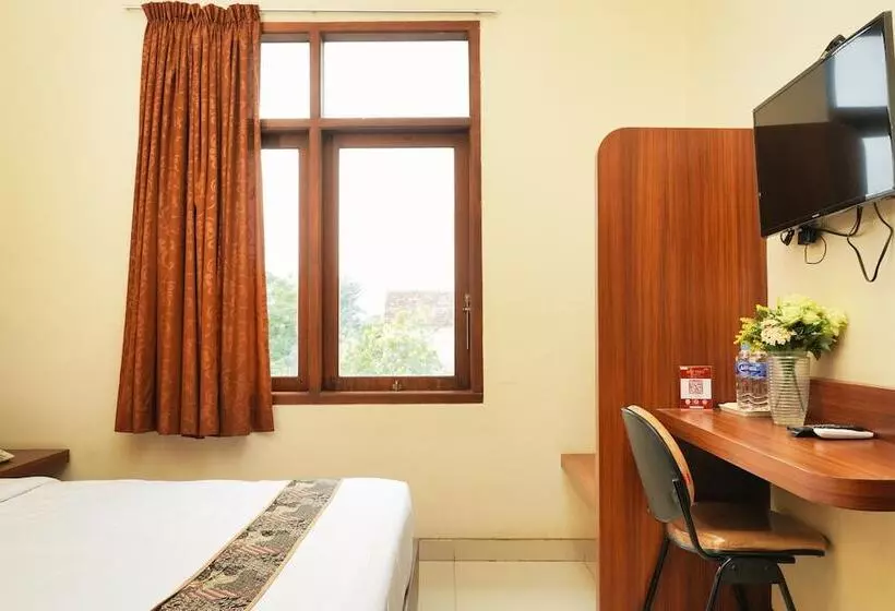 ベッドアンドブレックファースト Gapura Residence Airport Semarang By Sinergi