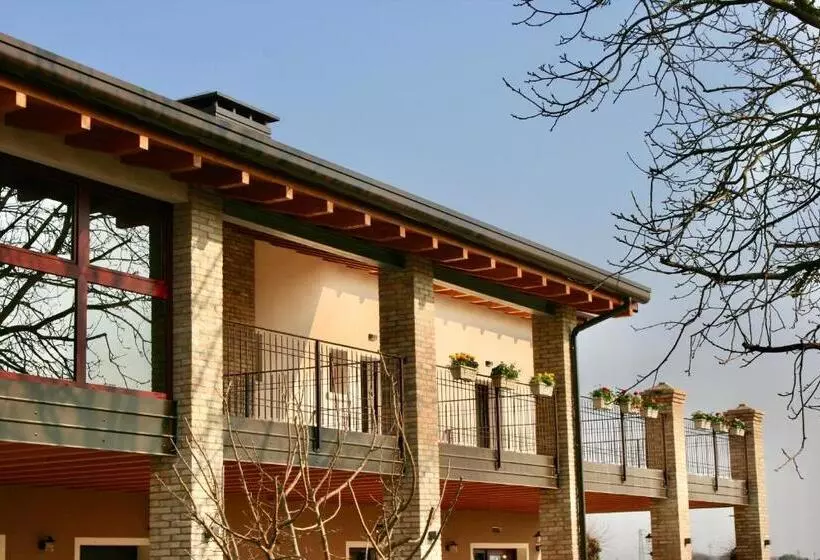 ホテル Agriturismo Casale Ai Prati