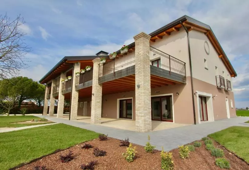 ホテル Agriturismo Casale Ai Prati