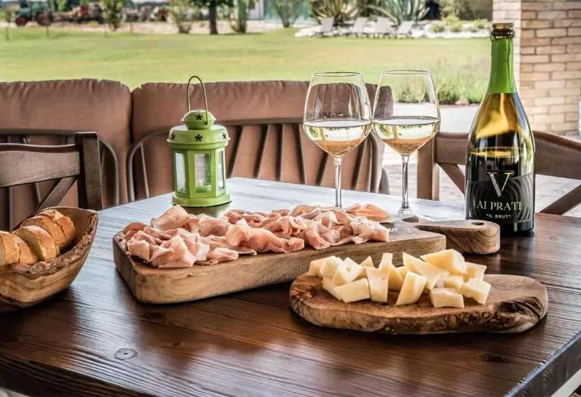 ホテル Agriturismo Casale Ai Prati