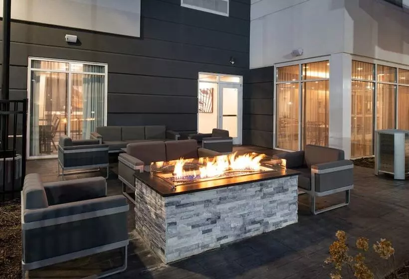 Hotelli Fairfield Inn & Suites By Marriott Charlotte University Research Park