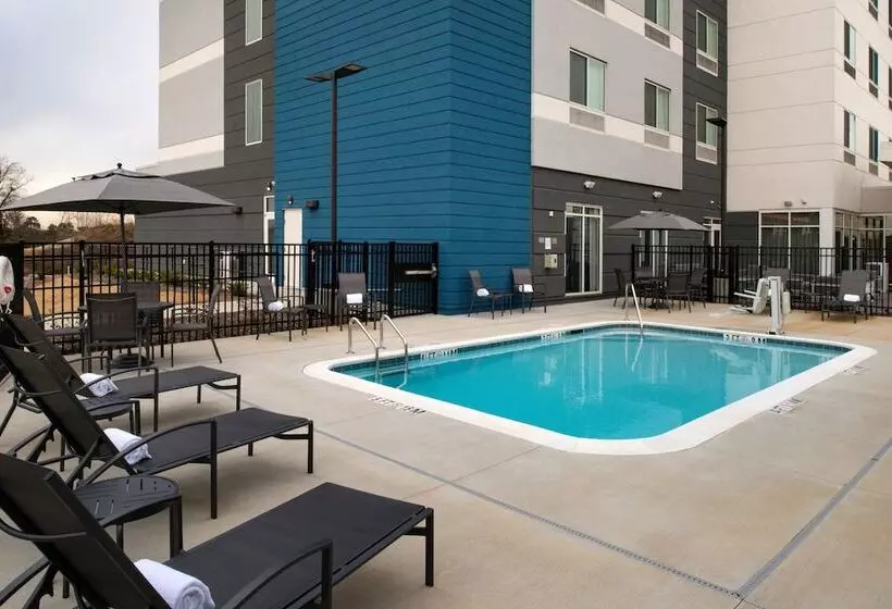 Hotelli Fairfield Inn & Suites By Marriott Charlotte University Research Park