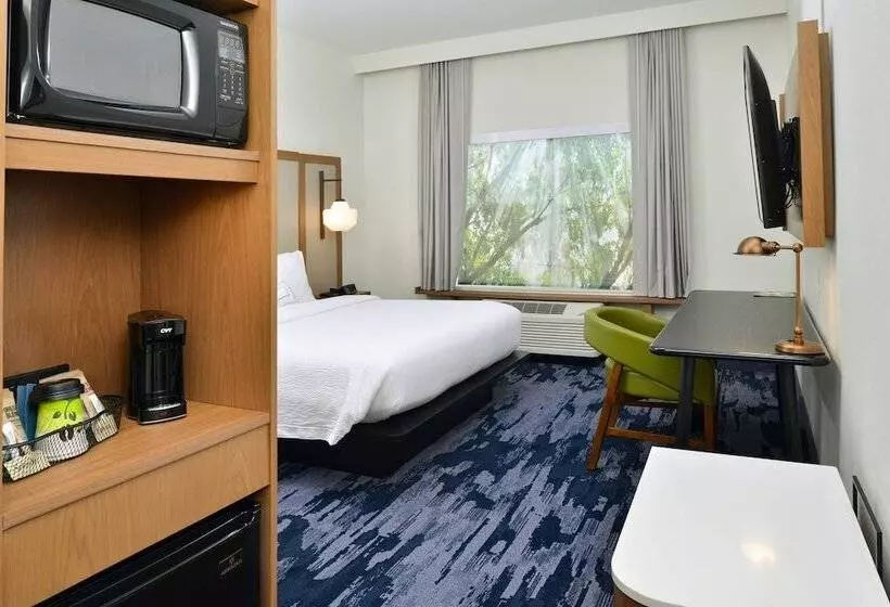 Hotelli Fairfield Inn & Suites By Marriott Charlotte University Research Park