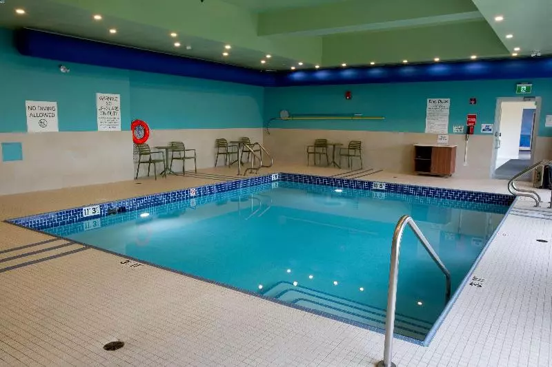 ホテル Holiday Inn Express & Suites   Edmonton Sw – Windermere, An Ihg