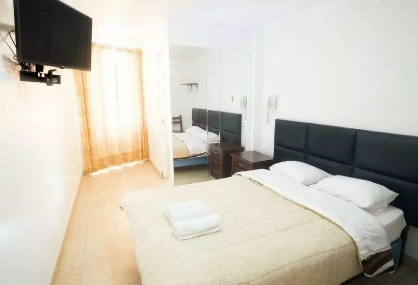 Hotel Hostal Sueños Breña